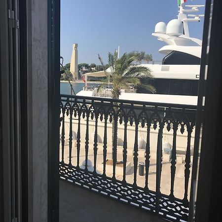 B&B Le Colonne Μπρίντιζι Δωμάτιο φωτογραφία